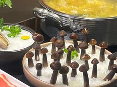 -鲜入唯煮·港式海鲜牛肉火锅(金宝街店)