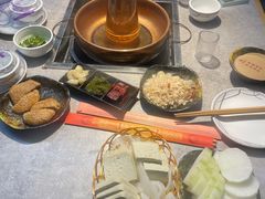 -洞庭洲·防空洞火锅·铜锅涮肉·烧烤(新百广场店)