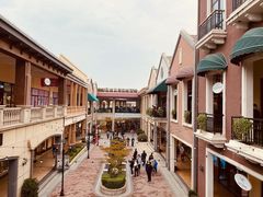 -王府井奥莱临潼小镇(临潼店)