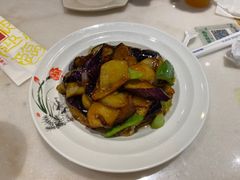 地三鲜-老边饺子馆(金源店)
