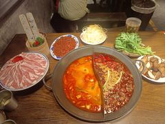 -萍姐火锅·公路夜市(武汉首店)