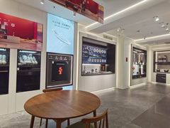 -八佰伴华地百货(宜兴店)