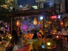 -城墙外BAR