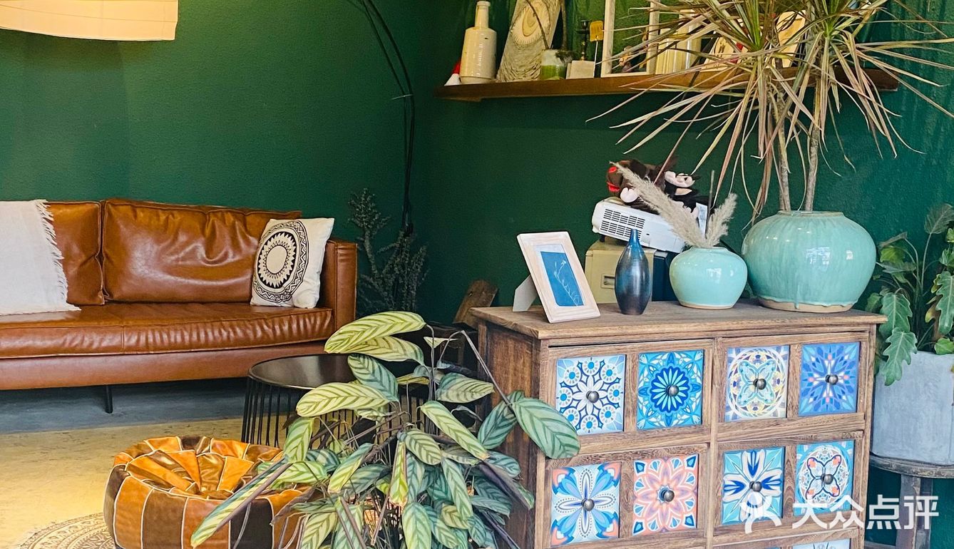 立春来鲟也万事屋，愿新年万事如意