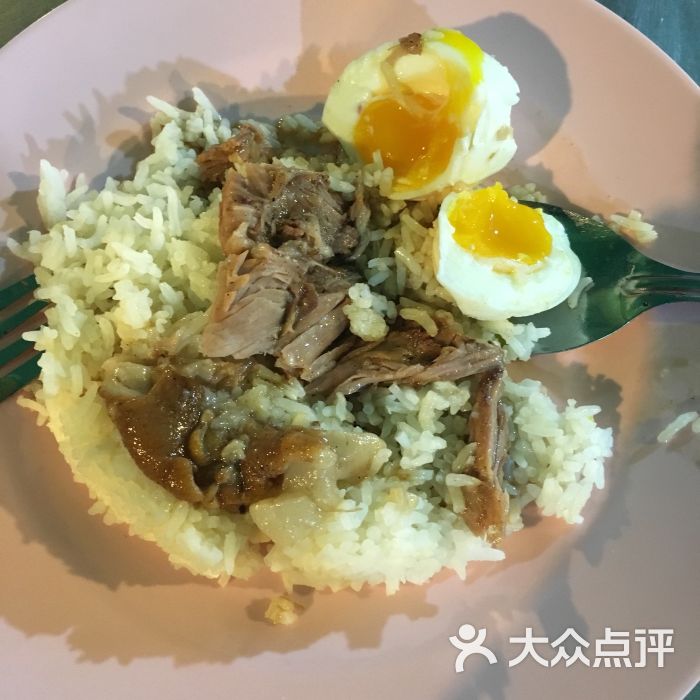 凤飞飞猪脚饭图片 - 第1张