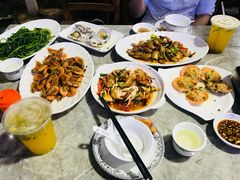 -四川小胡子海鲜(丁村万人海鲜广场店)