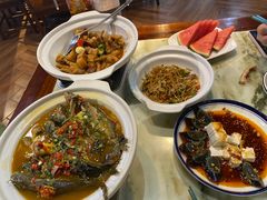 砂锅黄骨鱼-野渡坡·极致湘菜·庭院餐厅(汉阳店)