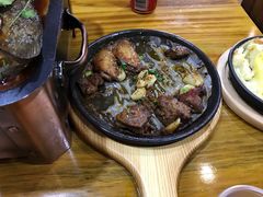 -老东镇啤酒屋海鲜加工·蒸汽海鲜·海鲜烧烤(台东店)