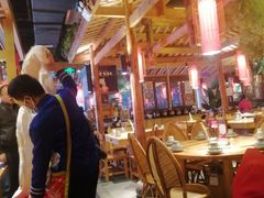 大堂-野山舂·贵州现舂酸汤火锅(鸿通城店)