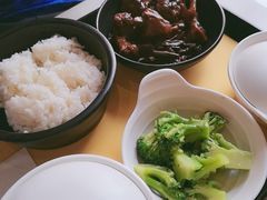 -老娘舅餐厅(黄龙体育中心店)