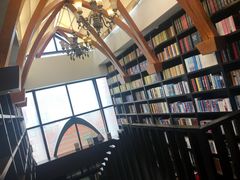 -钟书阁(松江泰晤士小镇店)