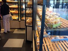 面包甜点陈列柜-可颂坊(中心书城店)