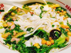 -呷佬·长沙手工米粉(金沙江路店)