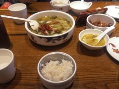 -渝是乎川渝小炒(新世界百货望京店)