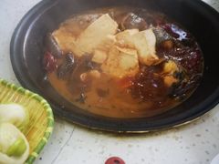 -满族铁锅炖鱼笨鸡农家菜(海关小区店)