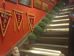 -川流不息·地道川菜·小龙虾(新松江路店)