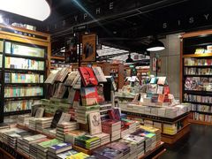 -西西弗书店&矢量咖啡(壹方购物中心店)