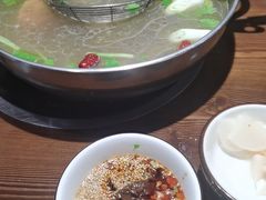 -乡土黄·鲜牛肉火锅·小龙虾(兴业街店)