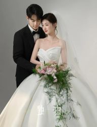 -雅云婚纱摄影工作室旗舰店