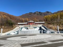 -九鼎铁刹山风景区