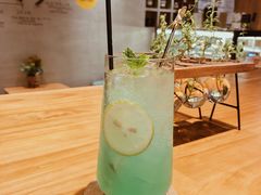 -ZING COFFEE 镜咖啡