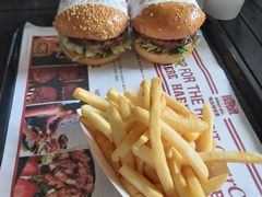 -The Habit Burger Grill 哈比特汉堡(爱琴海店)