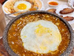 麻辣窝蛋肉碎饭-喜莲咖啡