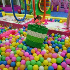 -开心果儿童乐园