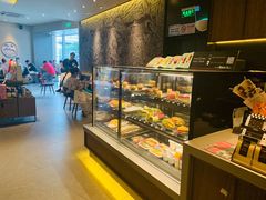 面包甜点陈列柜-星巴克(宝山万达店)