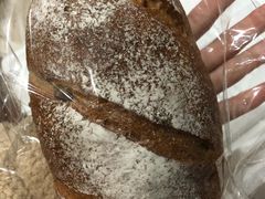 全麦核桃-风车面包