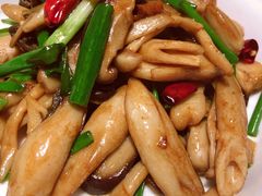 橄榄油炒三样蘑菇-周三的情书花园餐厅(江北店)
