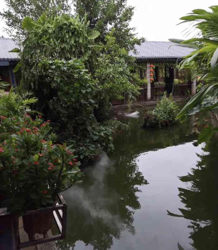 厨房好味(滨江店)-"服务感觉一般吧 可能我们人少 点了螃蟹 .