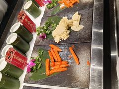 -芝小官毛肚火锅海鲜自助(苏州吴江区万宝店)