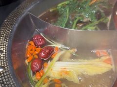 -廖掌柜·重庆鲜货火锅(上海首店)