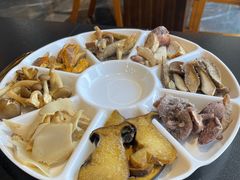 -野菌皇海景野生菌火锅(滨海大道店)