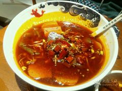 -渝是乎酸菜鱼(龙旗购物中心店)