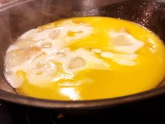 浓厚原只鸡煲花胶汤-鲜入围煮花胶鸡海鲜火锅