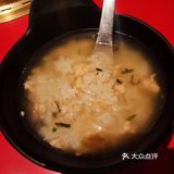 由专门的服务小哥亲自来烤，菲力牛肉烤的超嫩