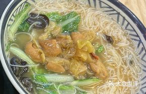 Stewed Intestine and Pickled Cabbage Rice Noodles