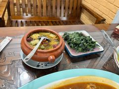 滴水不加汽锅鸡-阿鹏故事云南野生菌火锅(人民路店)