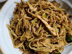 -鲁班小馆(政四街店)