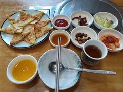 -青纱灯笼韩国料理店