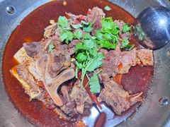 -大众跷脚牛肉馆·非遗传承单位(峨眉山店)