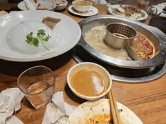 -佬土鹅肠火锅(解放路店)