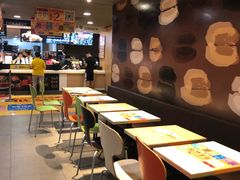 用餐区-麦当劳(南京路2店)