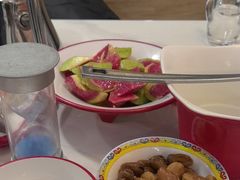 -毛辣果·贵州红酸汤牛肉火锅(西单店)