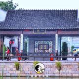 在荡口古镇景区内，都有民谣歌手随机地点驻唱