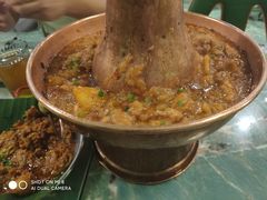 土司铜锅油焖鸡-浩海火烧云傣家菜(京广店)