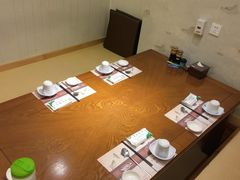 包厢-青瓦餐厅·生鱼片·韩园烤肉(西塔店)