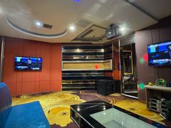 -蓝尊量贩(黄河路店)